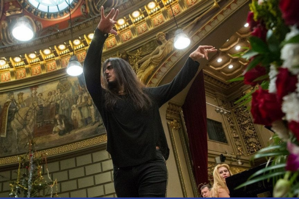 Lucaz Molinaz, între flamenco și nomadism: „Am ajuns să curăț tot ce credeam eu despre mine și să găsesc versiunea mea cea mai simplă, care este cea mai adevărată”