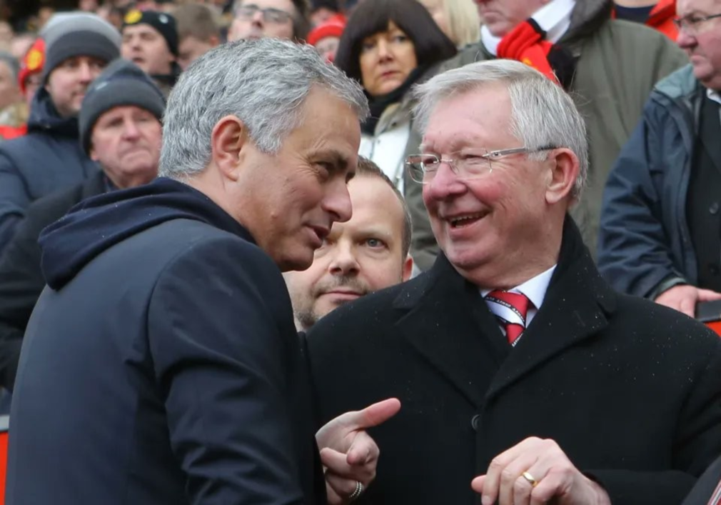 Jose Mourinho susține că ar fi trebuit să îi succeadă lui Sir Alex Ferguson la Manchester United
