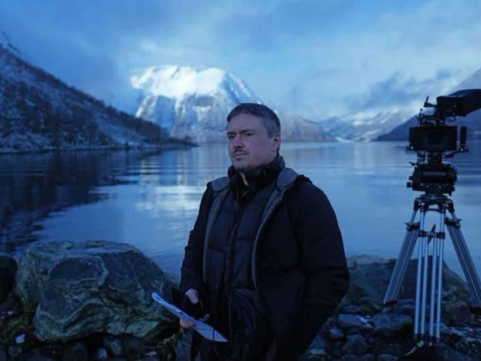 Cristian Mungiu vrea ca „Fjord” să genereze o reacție. „Suntem împărțiți în tabere și avem sentimentul mereu că ceilalți sunt brainwashed, niște tolomaci”