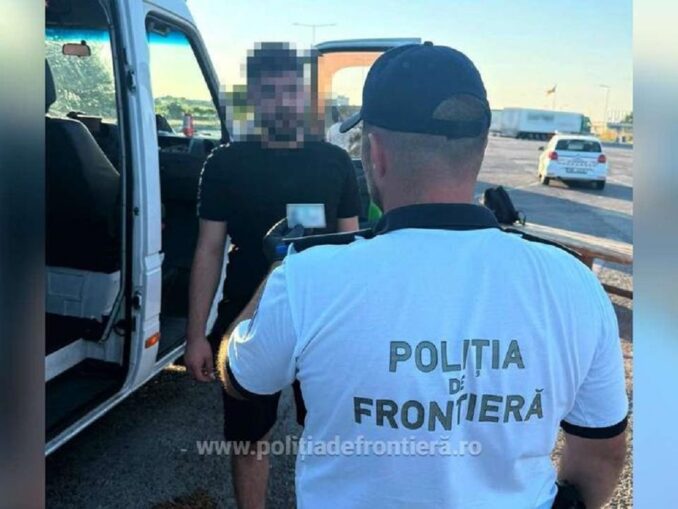 Șoferi cu acte false, opriți la frontiera de sud a României: „Plăcuțe provizorii expirate și autovehicule radiate”