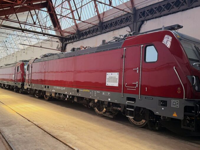 Tehnologia viitorului, învinsă de nepăsarea prezentului. Paradoxul locomotivelor europene blocate de rețeaua românească nefuncțională