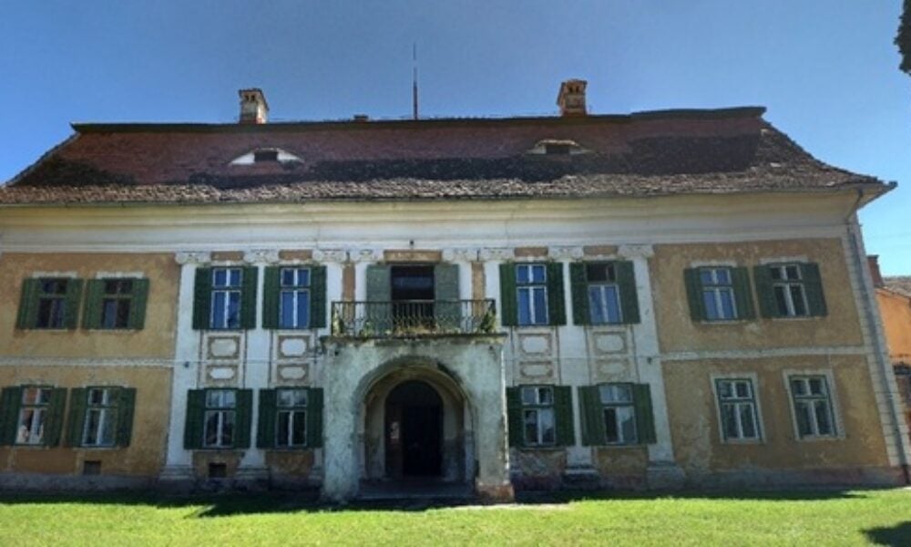 15 milioane de lei pentru renașterea unei bijuterii arhitecturale. Castelul Brukenthal din Avrig intră în restaurare