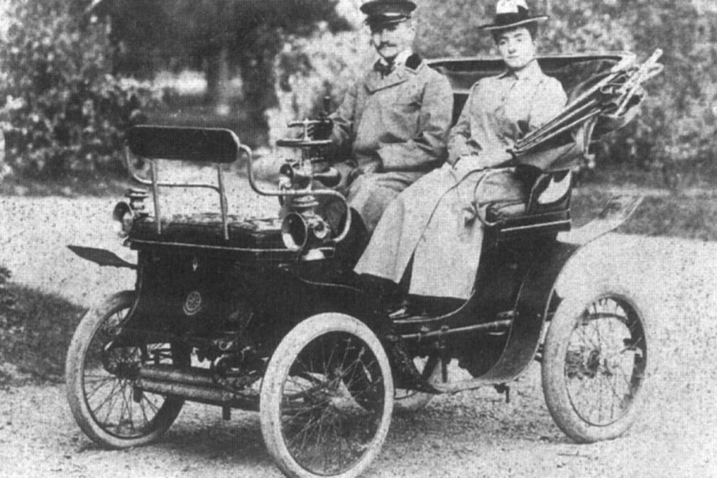 Cum arăta prima școală de șoferi înființată la București în 1910 și care era proba cea mai importantă la examen