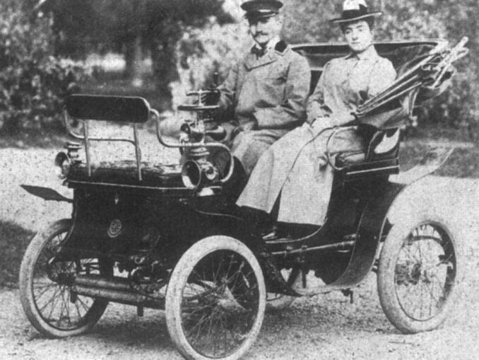 Cum arăta prima școală de șoferi înființată la București în 1910 și care era proba cea mai importantă la examen