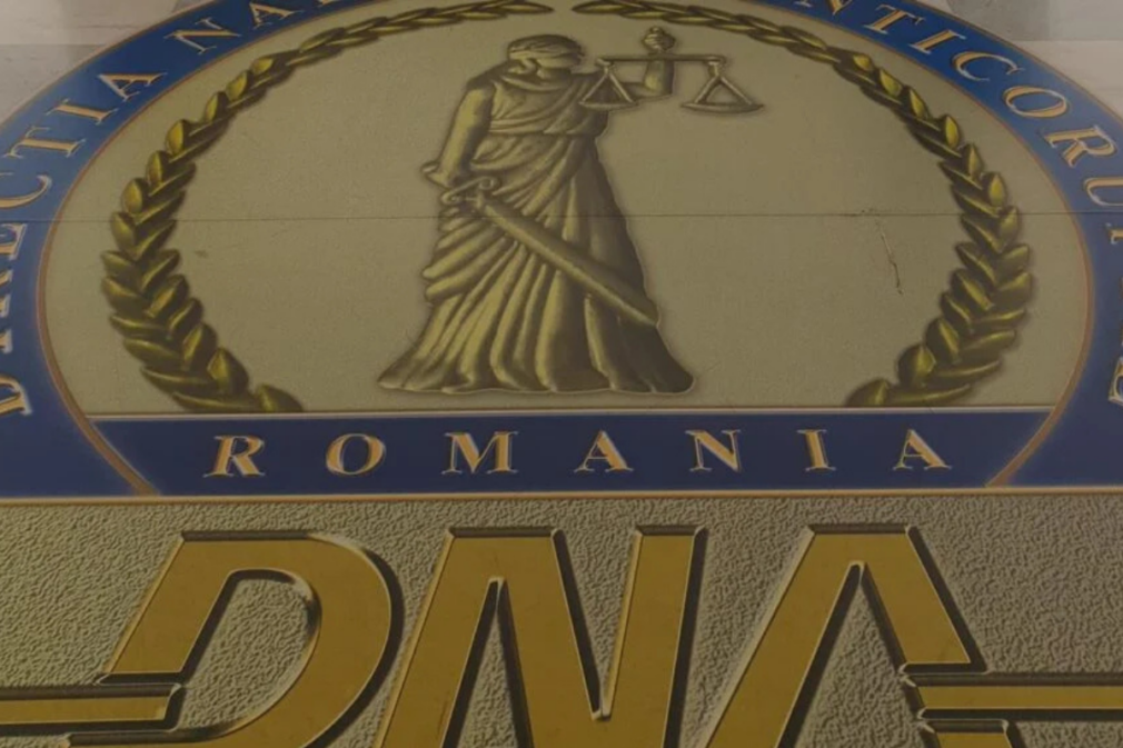 Control judiciar pentru cei trei directori din industria de armament acuzați de luare de mită