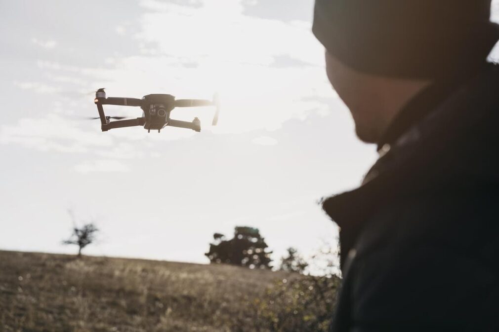 O dronă, două drone!