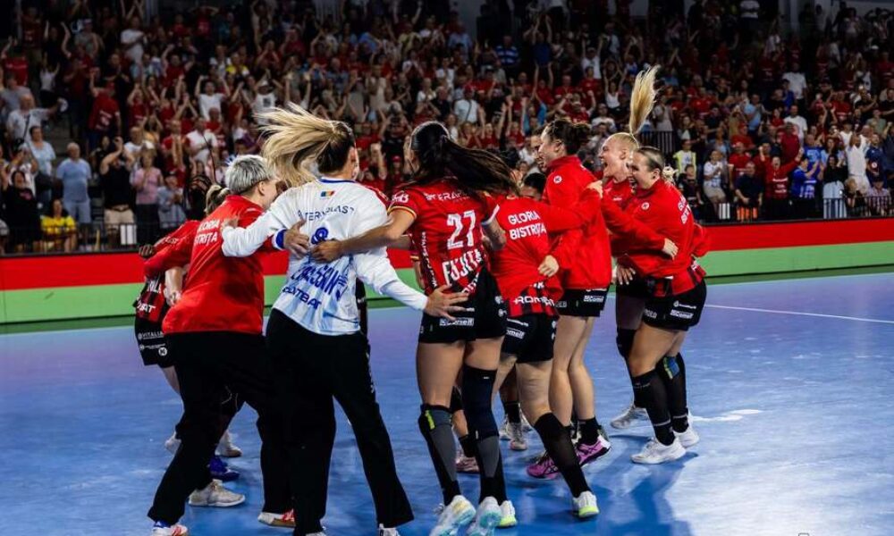 Gloria Bistrița, campioana Supercupei României la handbal feminin. Dinamo câștigă trofeul la masculin