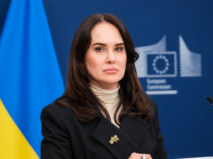 Zelenski o demite pe adjuncta șefului Administrației Prezidențiale, Irina Mudra, anchetată pentru corupție