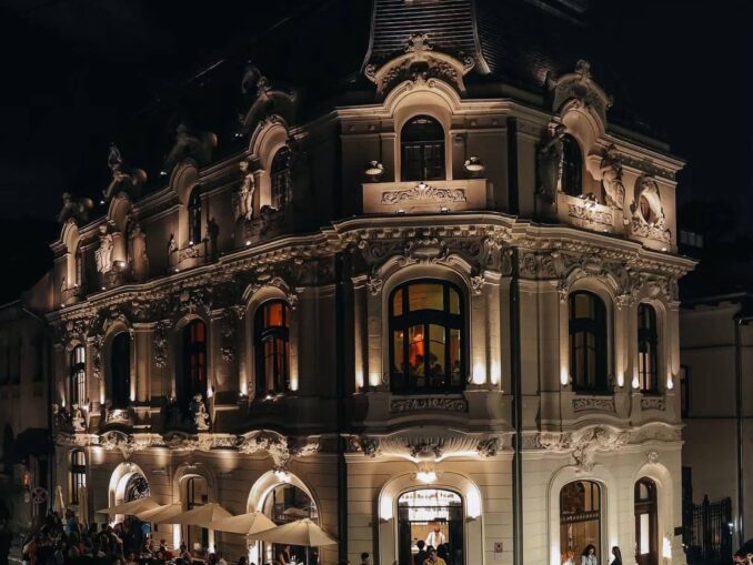 România stinge lumina. Inițiative de reducere a consumului energetic