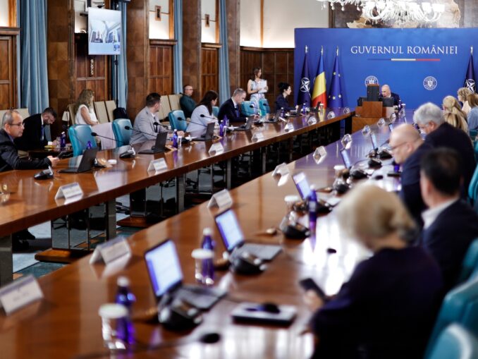 Guvernul susține că Strategia infrastructurii feroviare nu introduce politici noi. PSD ar putea ataca din nou în instanță