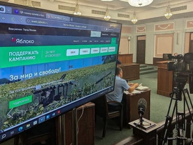 Singurul partid anti-război din Rusia se luptă în instanță pentru a rămâne în cursa electorală