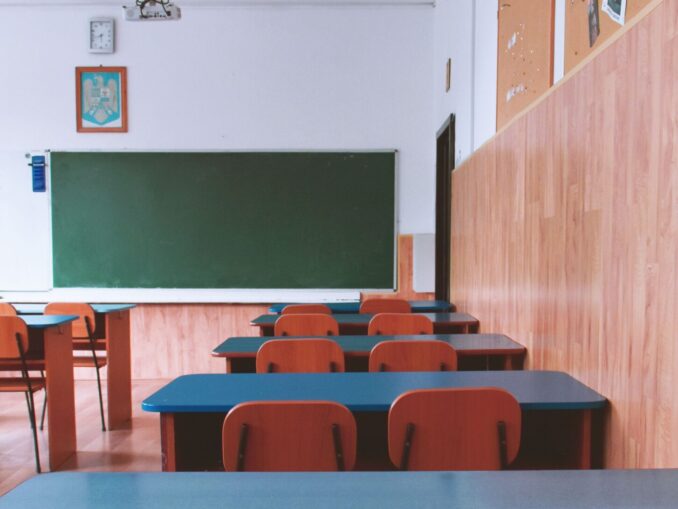 Prim pas pentru eliminarea completă a examenului de admitere organizat de liceu. Proiectul a trecut de Camera Deputaților