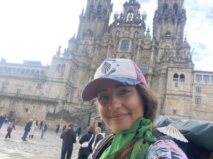 Roxy Chiriac: povestea reală a româncei care schimbă vieți în Uganda