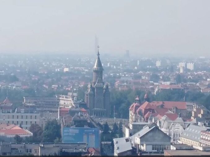 Fumul din Serbia sufocă Timișoara. Incendiile afectează orașul pentru a doua zi