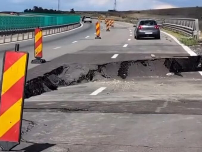VIDEO Craterul de pe A10, abandonat în așteptarea lucrărilor. CNAIR ridică din umeri