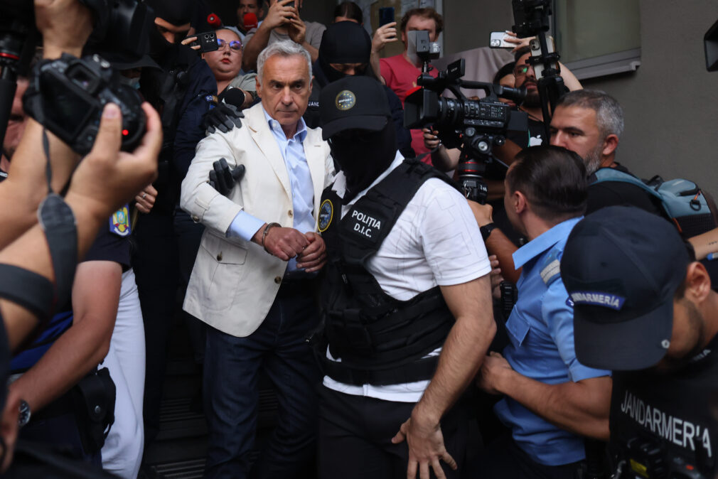 VIDEO Proteste ale susținătorilor lui Călin Georgescu în Europa. Un fost vicepreședinte al partidului lui Le Pen a ieșit în stradă