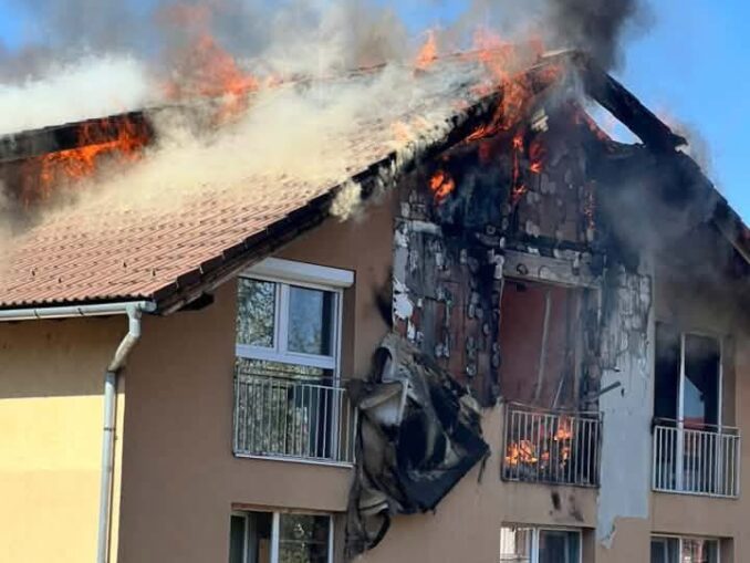 Incendiu puternic într-un bloc din Florești. Mai multe apartamente au fost cuprinse de flăcări VIDEO