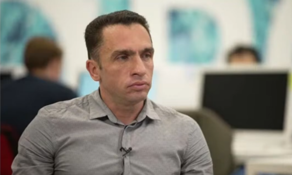 Un cunoscut politolog și critic al Kremlinului și al invaziei rusești în Ucraina, acuzat de trafic de droguri pentru a fi arestat la Moscova