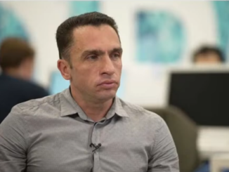 Un cunoscut politolog și critic al Kremlinului și al invaziei rusești în Ucraina, acuzat de trafic de droguri pentru a fi arestat la Moscova