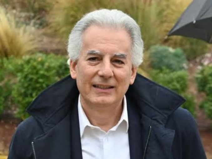 Rivalii de ieri, aliații de azi. Un Vargas Llosa va reprezenta Peru în SUA