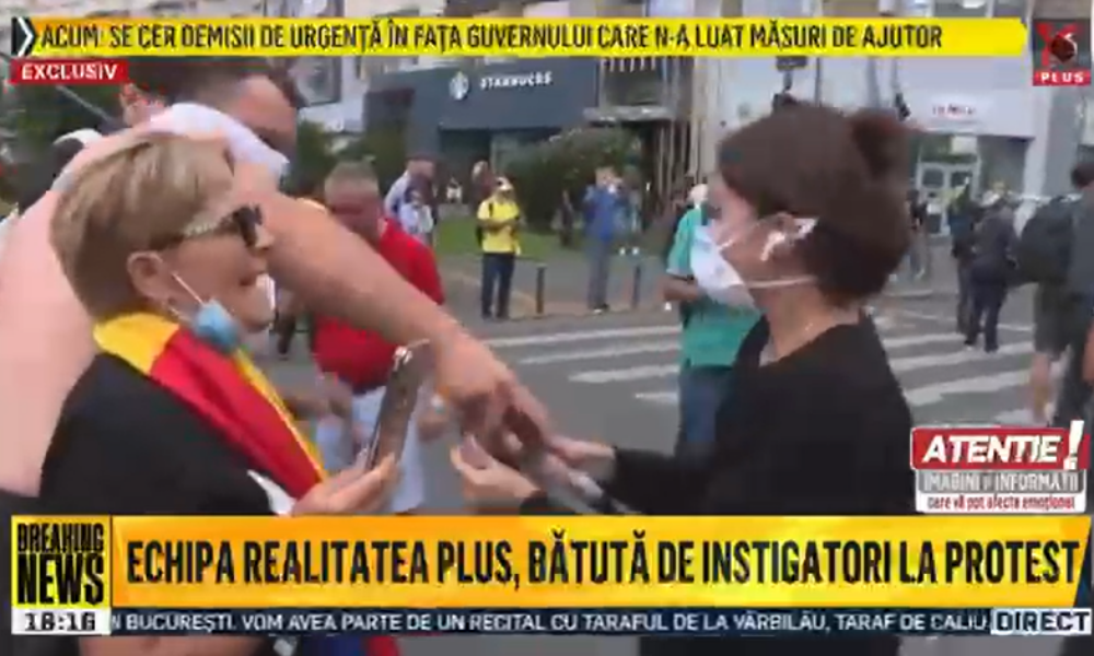 Nu mai vrei democrație când bagi în spital doi jurnaliști