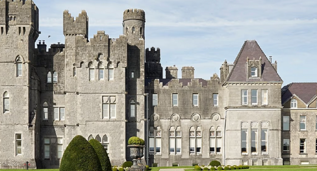 Cel mai frumos hotel din lume este un castel de 800 de ani din Irlanda