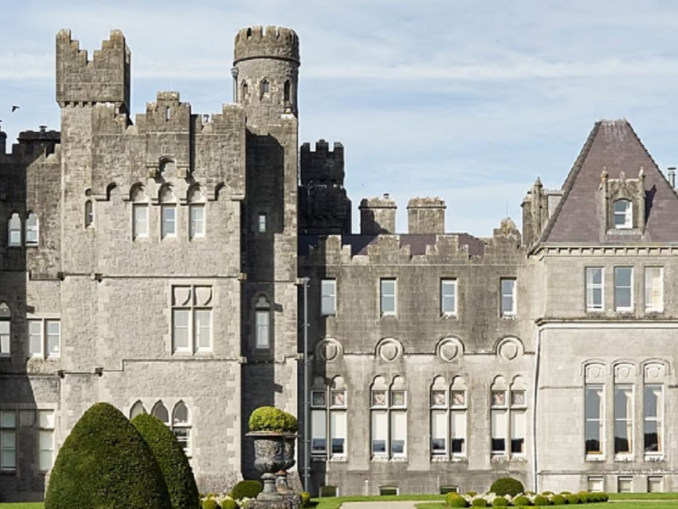 Cel mai frumos hotel din lume este un castel de 800 de ani din Irlanda