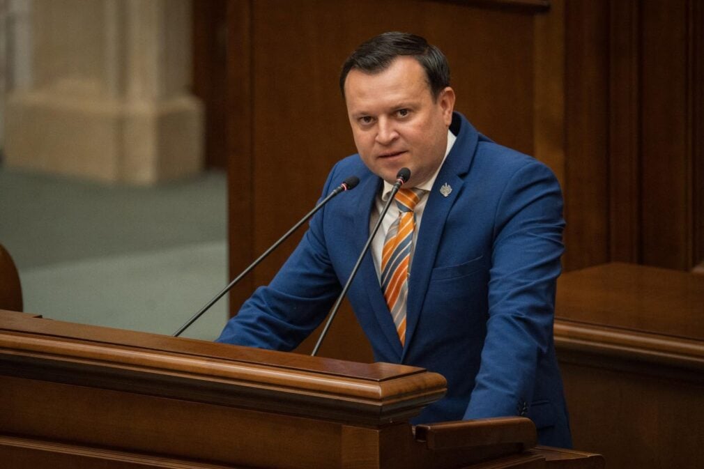 Boicotul lui Simion privind guvernul Mureșan, ignorat de un senator AUR: „Avem o datorie față de oameni”