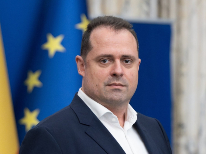Guvernul taie din protocol. Cheltuielile au scăzut aproape la jumătate