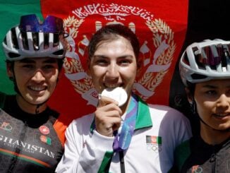 Povestea emoționantă a ciclistei Fariba Hashimi. Deghizată în bărbat în Afganistan, medaliată cu argint la Jocurile Asiatice