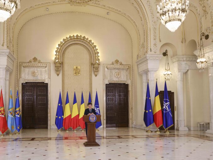 Nicușor Dan, la lansarea volumului dedicat Reginei Maria: „Trebuie să avem încredere în România”