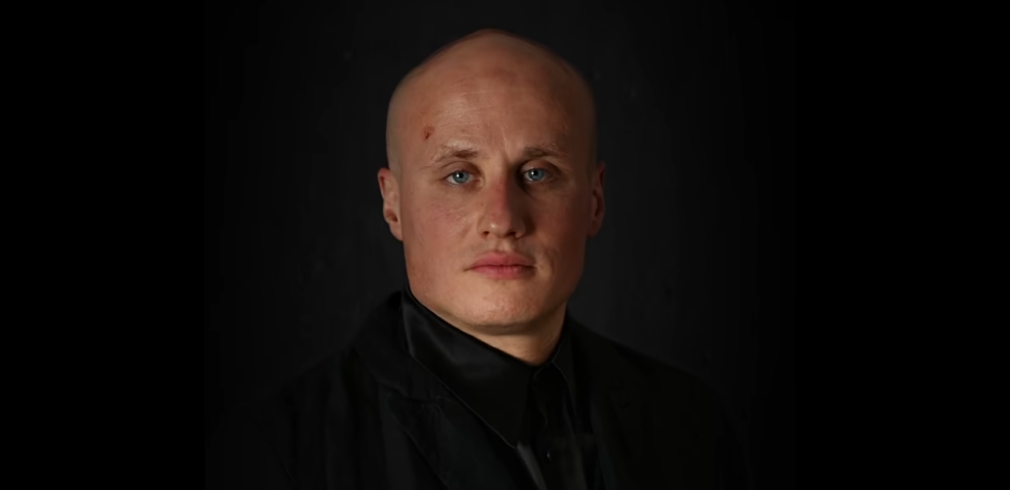 ”Eu sunt războiul. Ajută-mă să ucid”