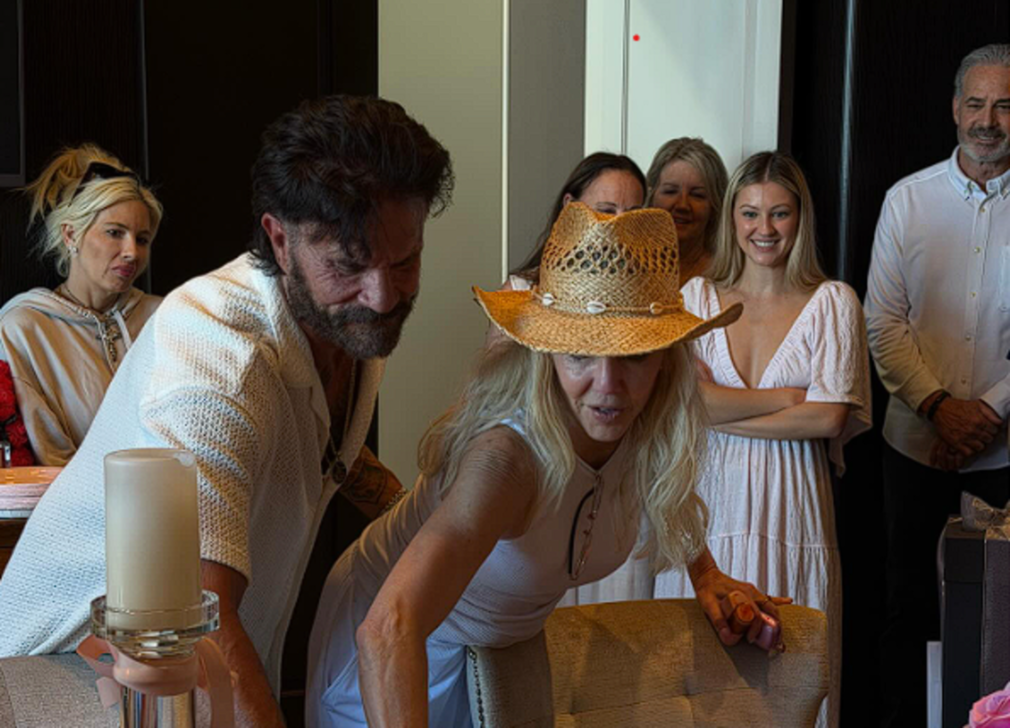 Povestea de dragoste reluată după patru decenii. Mesajul lui Lorenzo Lamas pentru Heather Locklear