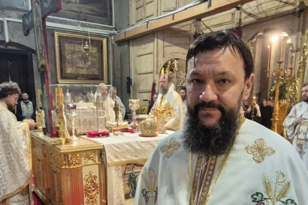 Afacerea „vindecării”. Cum a transformat preotul Marius Văduva speranța bolnavilor de cancer într-o afacere