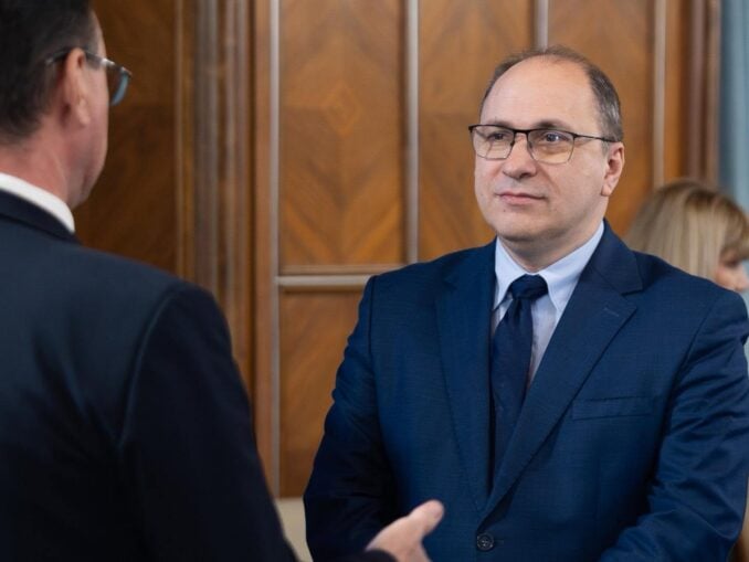 VIDEO Ministrul Educației vrea o limită pentru numărul de elevi din clase. Cum explică Mihai Dimian măsura