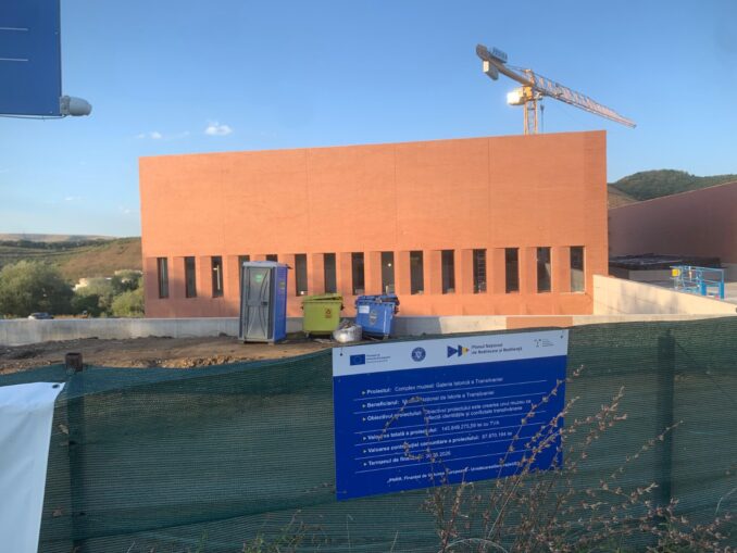 Muzeu de 30 de milioane de euro, primul construit de la zero după ’89, inaugurat în plin șantier sub presiunea PNRR
