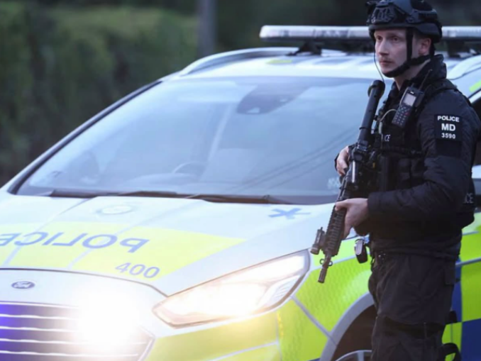 Mai multe arestări după infracțiuni cu explozibili la o bază aeriană britanică implicată în atacurile americane asupra Iranului