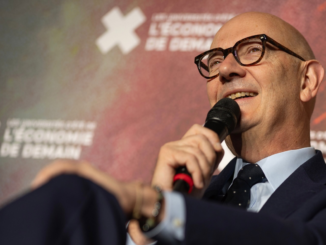 Franța refuză frâna în cursa AI: Încetinirea îi avantajează pe liderii americani