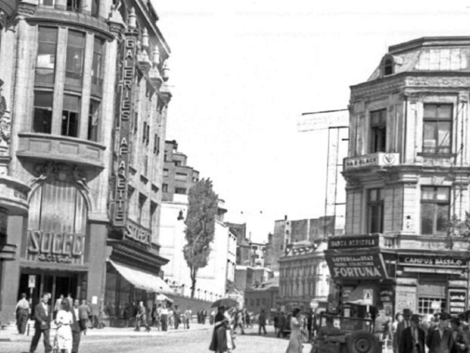 Primul magazin universal din România a fost deschis în 1914, la Sibiu. Vezi și povestea Galeriilor Lafayette, primul mall al Bucureștiului