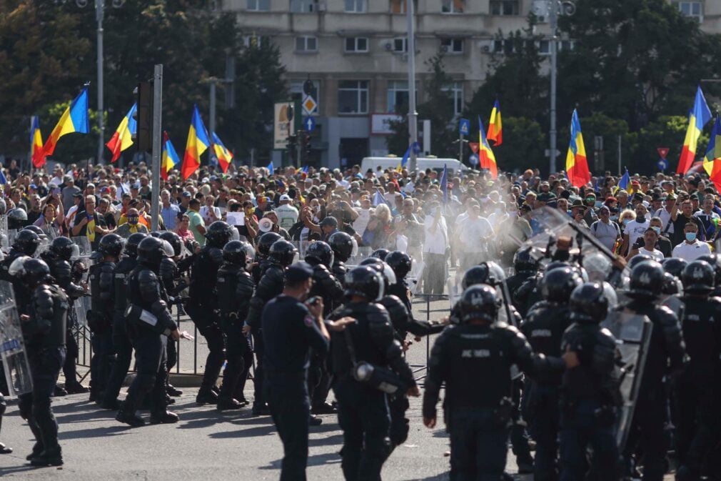 UPDATE Fermierii îl amenință pe Bolojan că vor bloca drumurile din țară: Plecăm spre Valea Oltului şi Comarnic-Braşov / Nicușor Dan îi cheamă la Cotroceni