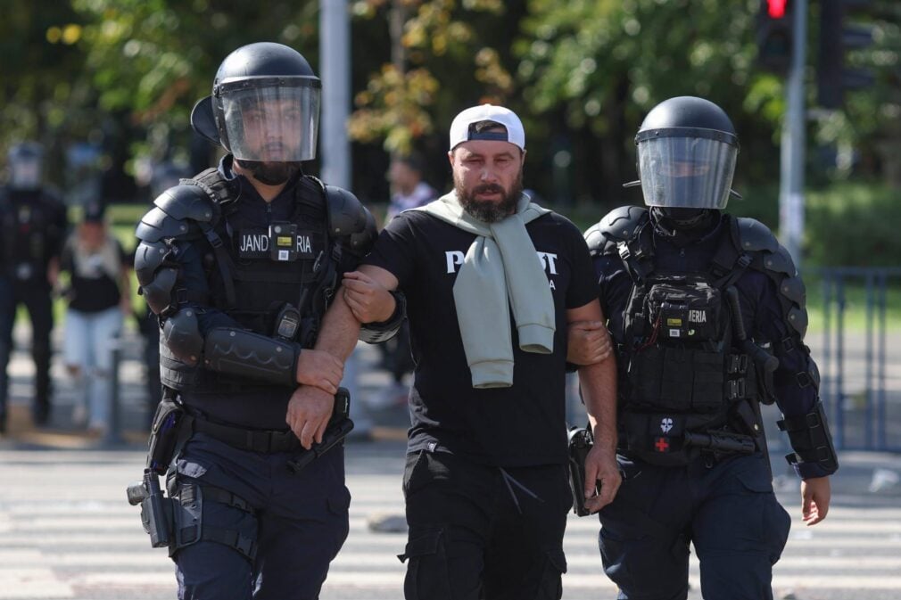 Dosar penal după protestul ciobanilor. 29 de percheziții în București și 15 județe pentru ultraj și distrugere