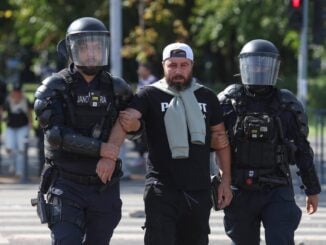 Dosar penal după protestul ciobanilor. 29 de percheziții în București și 15 județe pentru ultraj și distrugere