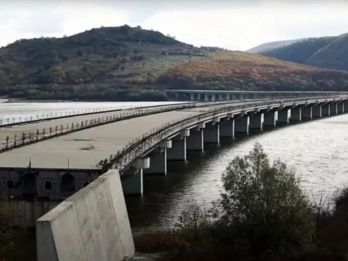 VIDEO Autostrada începută de Bechtel în urmă cu 20 de ani ar urma să fie deschisă pe 1 decembrie