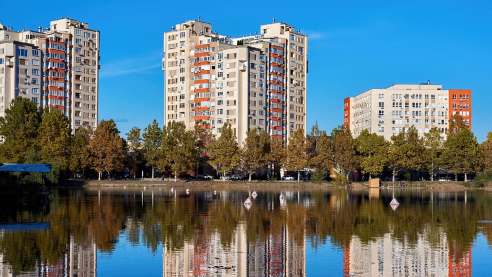 Scandal în Sectorul 3. PNL și USR cer explicații după apariția unor autorizații pentru blocuri pe terenul destinat Parcului Pallady