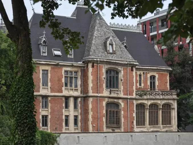 Castelul uitat din centrul Bucureștiului. Casa Niculescu-Dorobanțu, bijuteria de milioane ajunsă în paragină