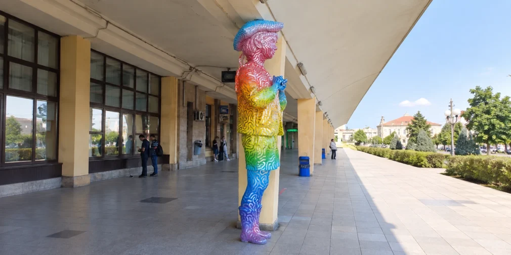 Scandalul „Domnul Goe” colorat. Artiștii explică alegerea culorilor