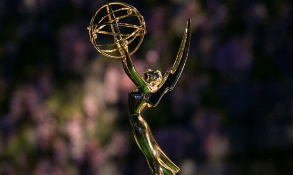Premiile Emmy 2026. Matthew Rhys și Jean Smart intră în istorie. „Widow’s Bay” și „The Pitt”, printre marii câștigători