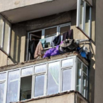 București, Sectorul 4, Bulevardul Tineretului, balcon prăbușit
