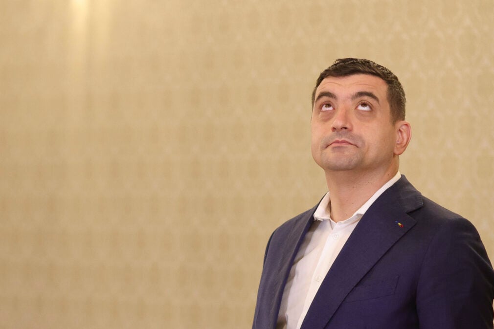 Simion anunță că AUR va negocia cu toate partidele pentru a intra la guvernare. AUR boicotează comisiile și plenul pentru executivul lui Mureșan
