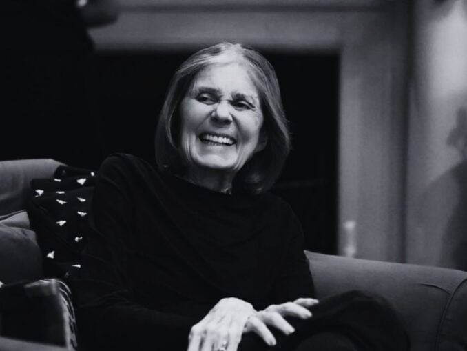 A murit „mama feminismului” american. Gloria Steinem avea 92 de ani